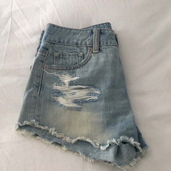 American Eagle Distressed Denim Shorts - Picture 3 of 5